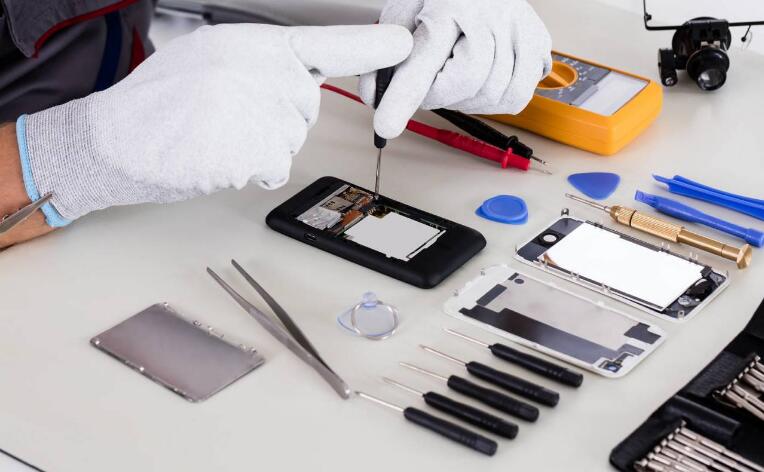 上古時代的iPhone有救了!蘋果要試行新的維修計劃