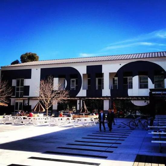 餐廳成為科技巨頭新戰場 谷歌一年伙食費5個億