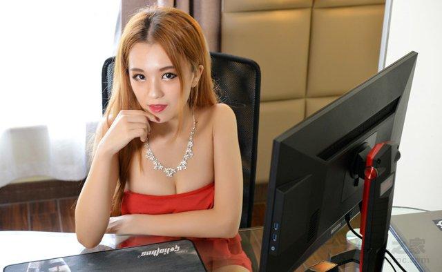 液晶顯示器漏光的檢測方法 電腦液晶顯示器漏光是什么原因?