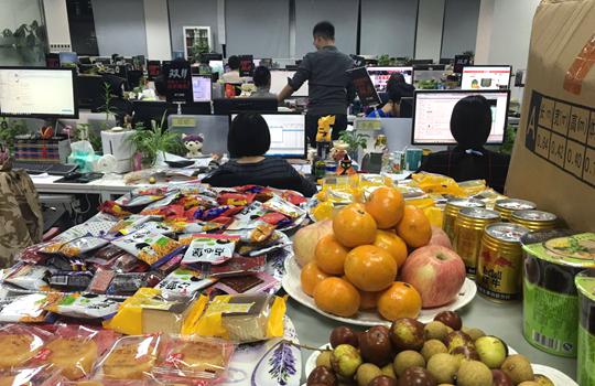 "剁手"節電商員工加班到淚目:請把雙11還給單身狗