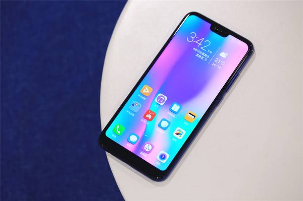 榮耀10青春版發布:主打高顏值和AI自拍 售價1399元起