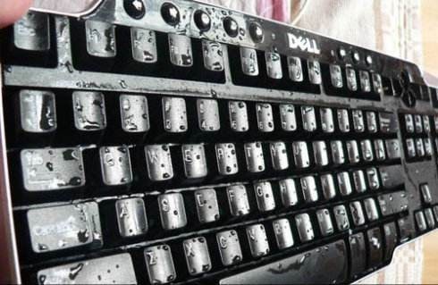 筆記本鍵盤進水個別鍵失靈的解決方法 電腦鍵盤進水了該怎么辦?