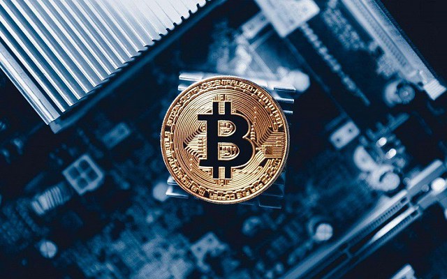 比特幣暴跌近八成 礦機(jī)店主:開(kāi)機(jī)就虧 按廢鐵處理