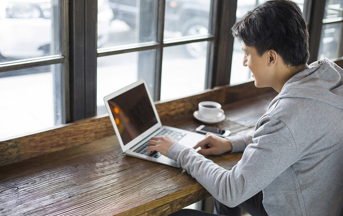 設(shè)計師購買酷睿輕薄本怎么挑選?購買酷睿輕薄本需要注意的事項