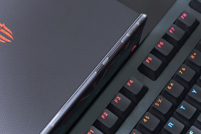 努比亞紅魔Mars電競手機評測