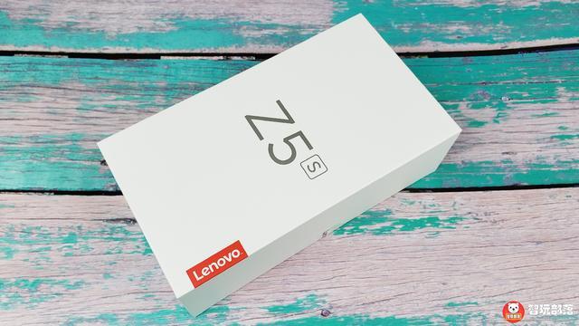 聯想Z5s開箱圖賞:驍龍 710+微孔水滴屏設計+后置三攝