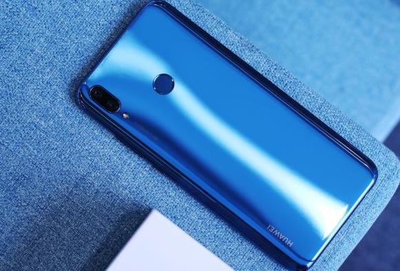 小米8青春版和華為暢享9Plus區別對比 華為暢享9Plus和小米8青春版哪個好?