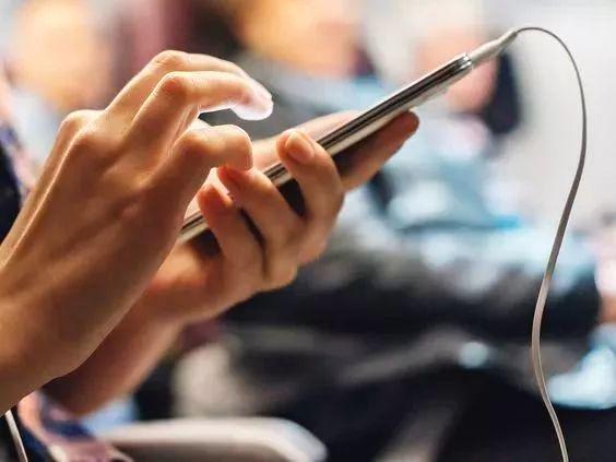 手機怎么用省電?手機省電有妙招:4個很有效的手機省電方法