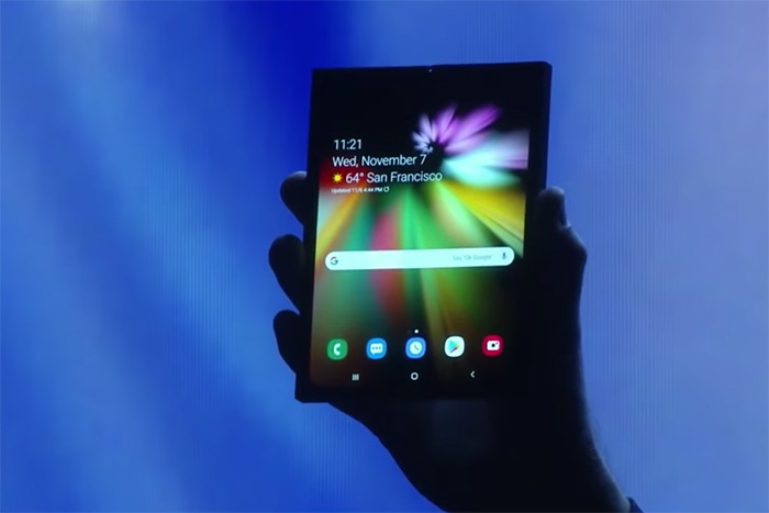 三星折疊屏手機Galaxy F提前看:雙電池4400mAh、12GB+1TB存儲