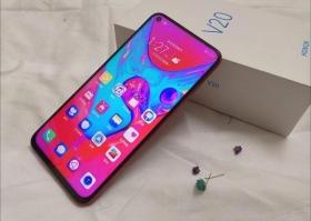 給榮耀V20讓路!華為榮耀V10:6G+64GB版本已降1300元