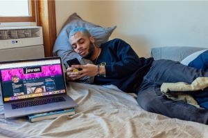 網絡乞討月入4萬?美國男子當職業網絡乞丐 靠網絡乞討月入4萬