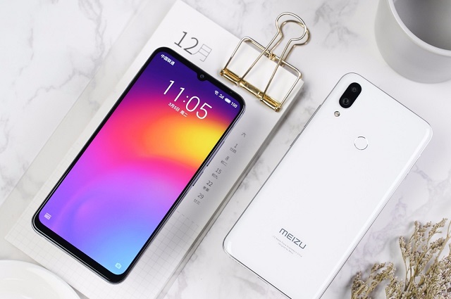 魅族Note 9真機圖賞:圓潤玻璃機身,極致水滴屏設計