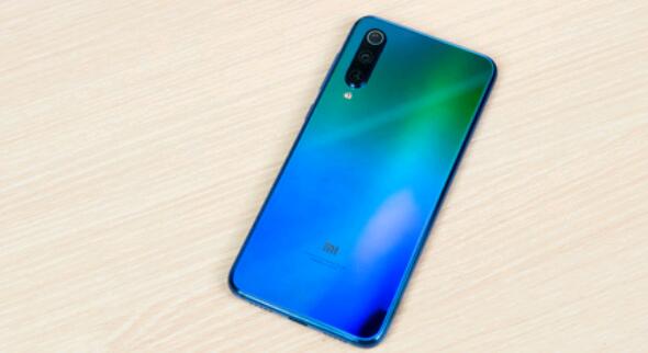 小米9 SE玩游戲怎么樣?小米9SE吃雞卡不卡嗎?