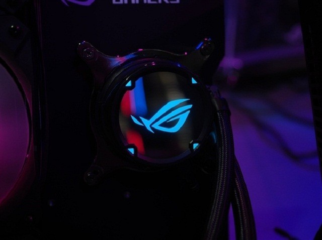 華碩發布全新的ROG STRIX LC水冷風扇