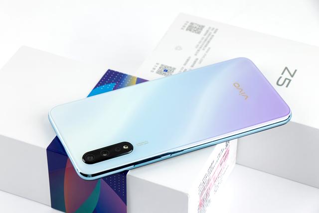 vivo Z5正式開售,1500元到2000元價位段擁有極強(qiáng)的競爭力