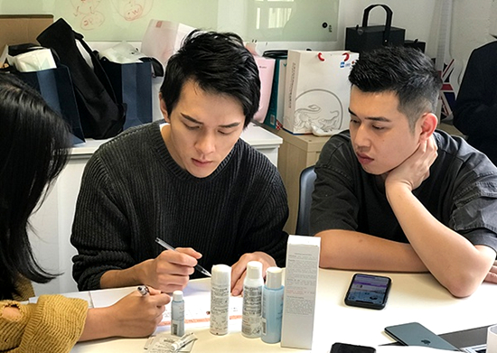 李佳琦直播再翻車是怎么回事?李佳琦直播再翻車引網友熱議