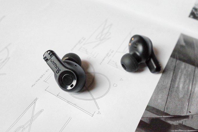 辦公室耳機的好選擇-omthing TWS 無線藍牙耳機