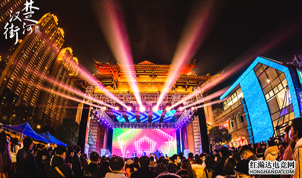 LPL春決落地武漢，斗魚直播包下一條街